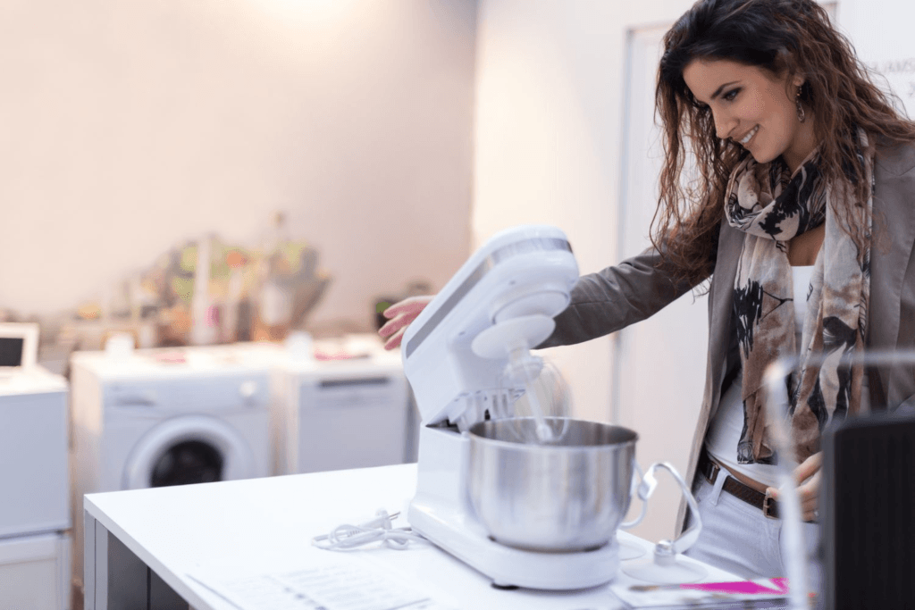 How to Choose the Best Food Mixer For Your Commercial Use? 1 Food Mixer - YLD™